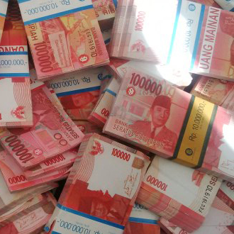 Detail Photo Tumpukan Uang Rupiah Nomer 2