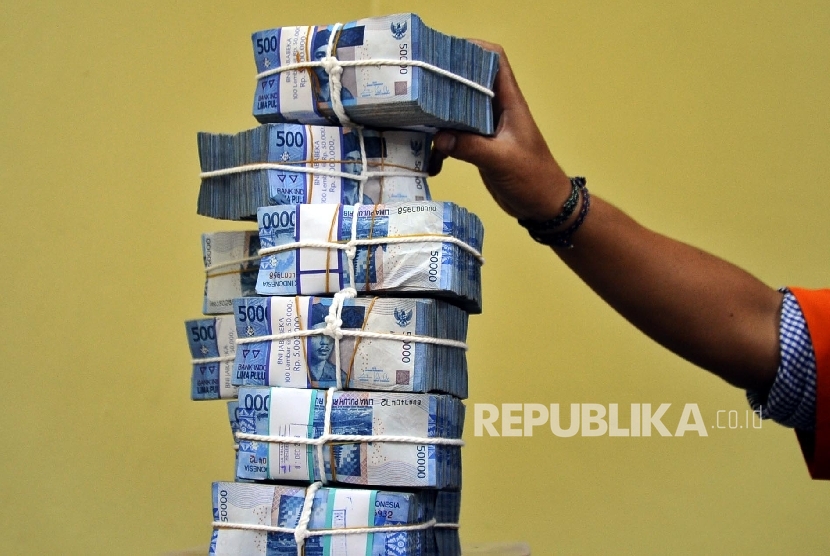 Detail Photo Tumpukan Uang Rupiah Nomer 34