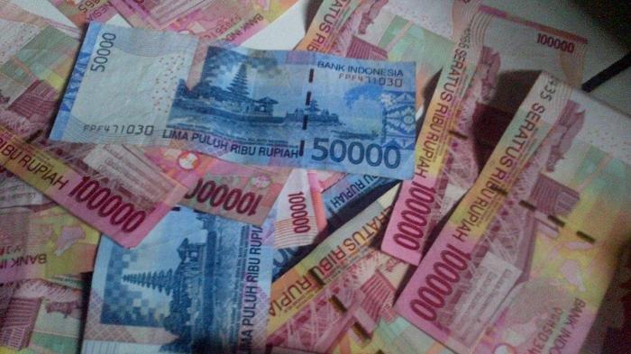 Detail Photo Tumpukan Uang Rupiah Nomer 41