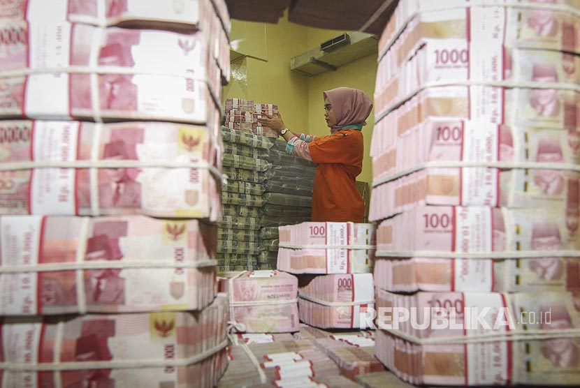 Detail Photo Tumpukan Uang Rupiah Nomer 10