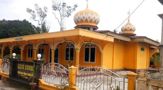 Detail Masjid Kuning Nomer 6