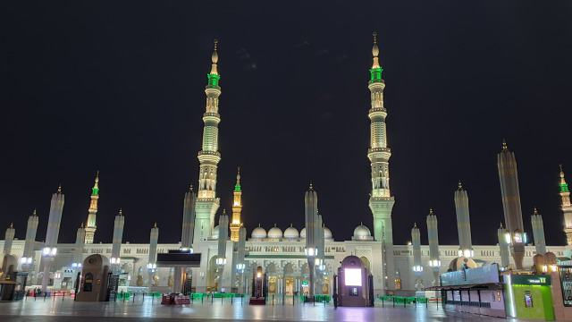 Detail Masjid Nabawi Malam Nomer 12