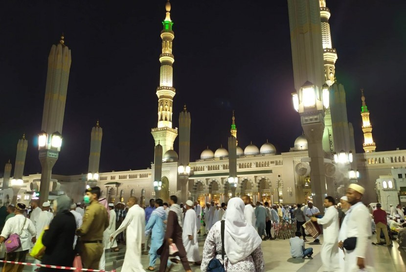 Detail Masjid Nabawi Malam Nomer 19