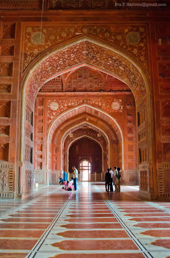 Detail Masjid Taj Mahal Nomer 12