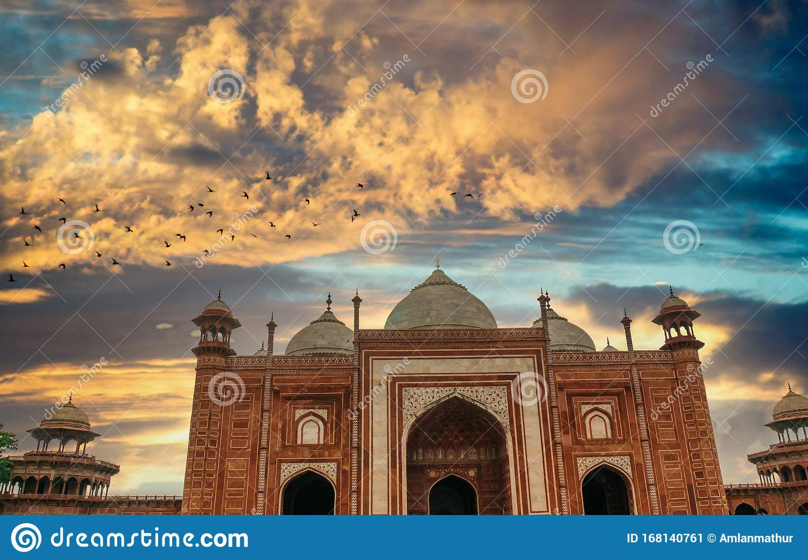 Detail Masjid Taj Mahal Nomer 42