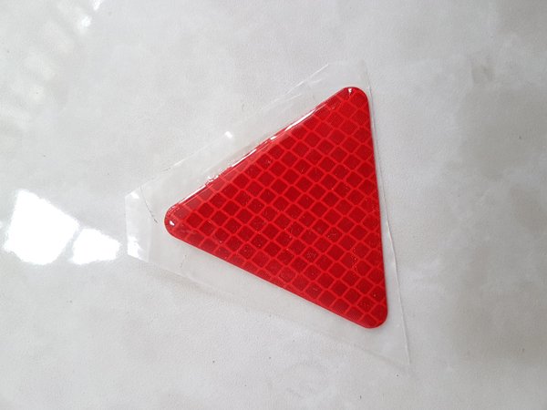Detail Mata Kucing Segitiga Nomer 2