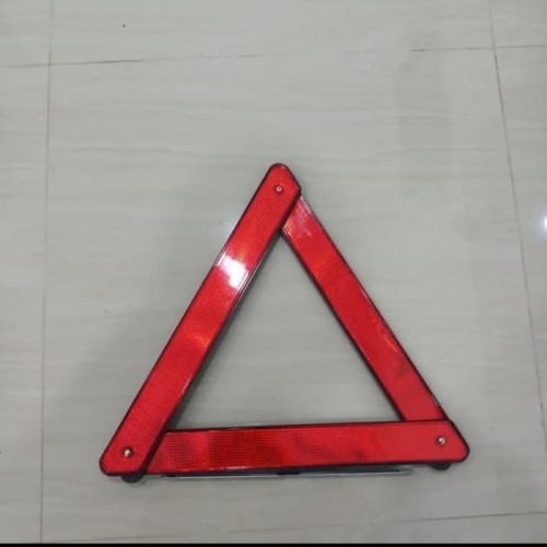 Detail Mata Kucing Segitiga Nomer 32