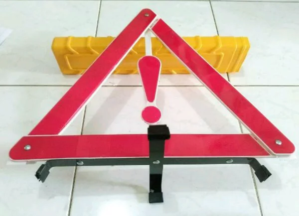 Detail Mata Kucing Segitiga Nomer 47
