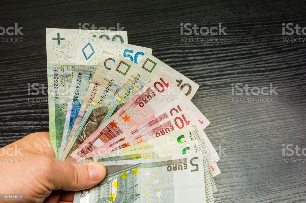 Detail Mata Uang Polandia Ke Euro Nomer 9