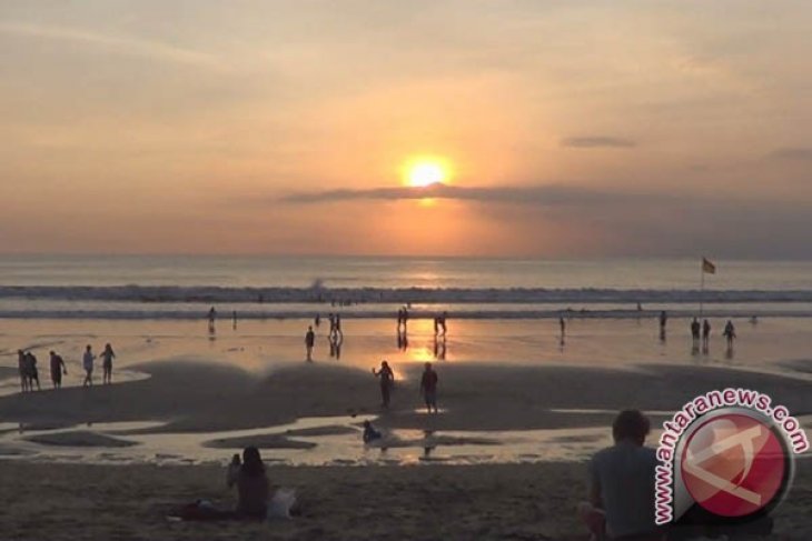 Detail Matahari Terbenam Di Pantai Nomer 40