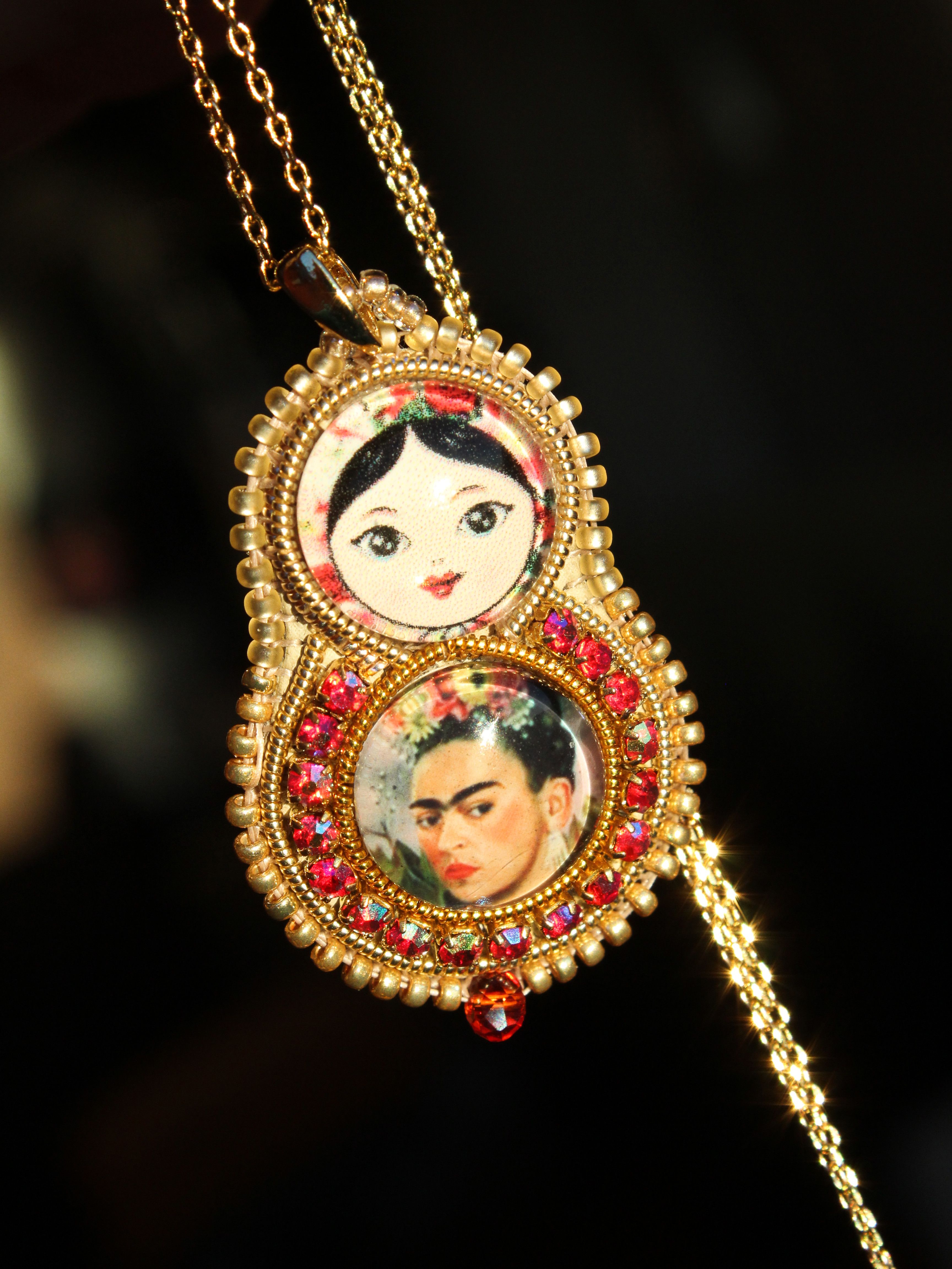 Detail Matryoshka Doll Necklace Nomer 47