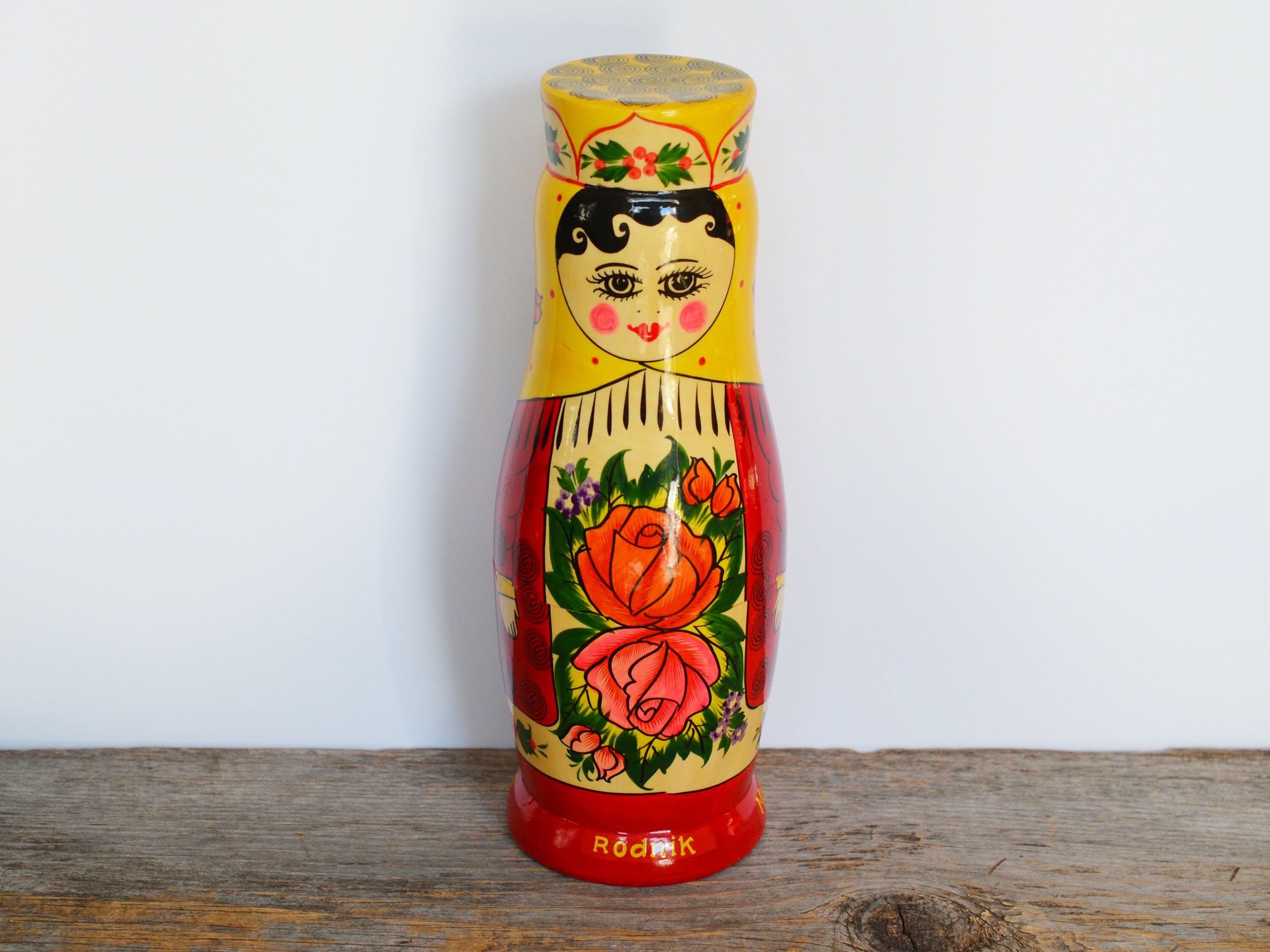 Detail Matryoshka Vodka Nomer 12