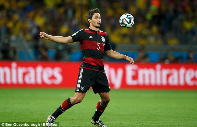 Detail Mats Hummels 2014 Nomer 5