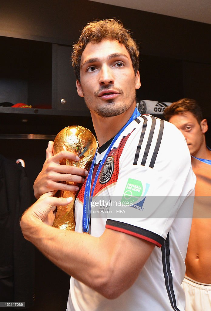 Detail Mats Hummels 2014 Nomer 6