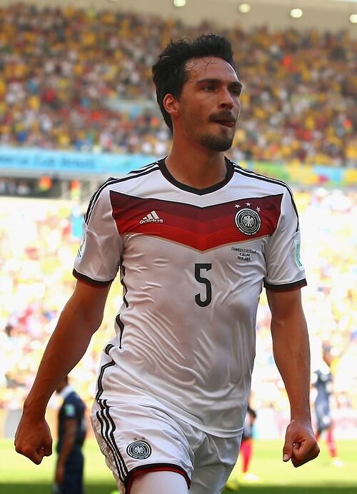 Detail Mats Hummels 2014 Nomer 8