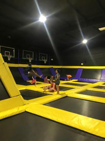Detail Max Air Trampoline Park Knoxville Nomer 9