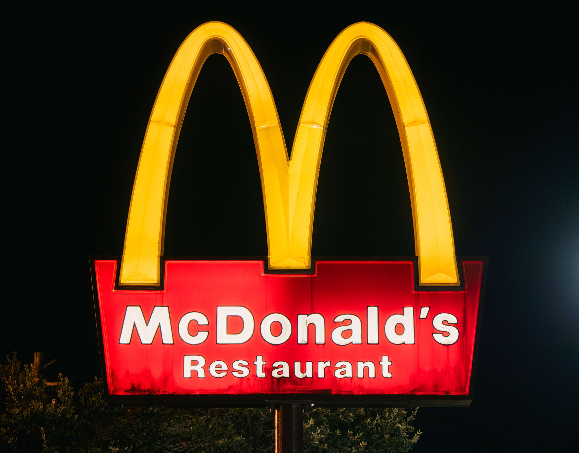 Detail Mcd Logo Nomer 7