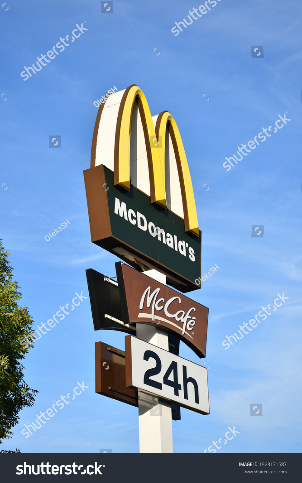 Detail Mcdonalds Logo 2020 Nomer 35