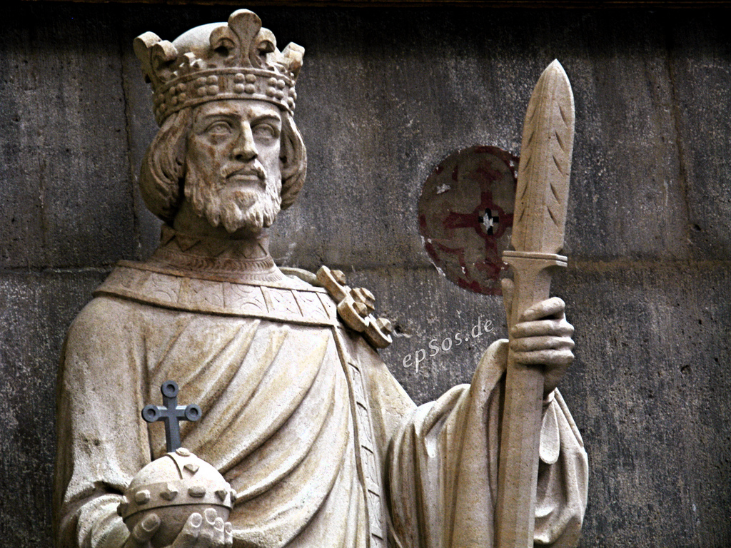 Detail Medieval Engineers King Statue Nomer 13