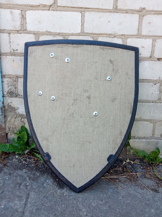 Detail Medieval Heater Shield Nomer 8