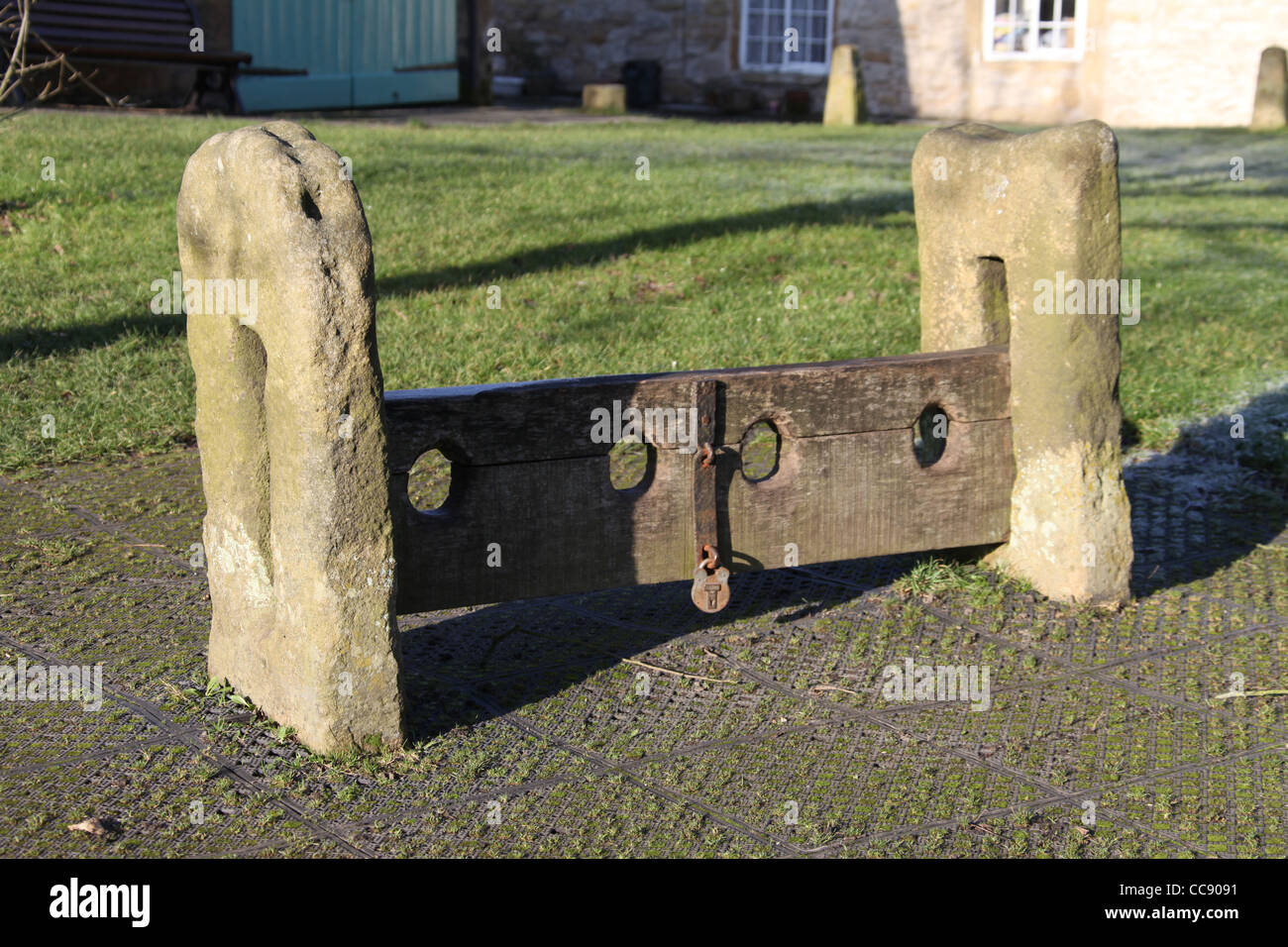 Detail Medieval Stocks Images Nomer 14