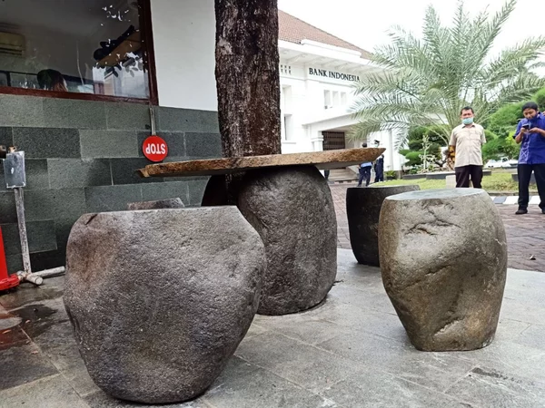 Detail Meja Batu Alam Nomer 28