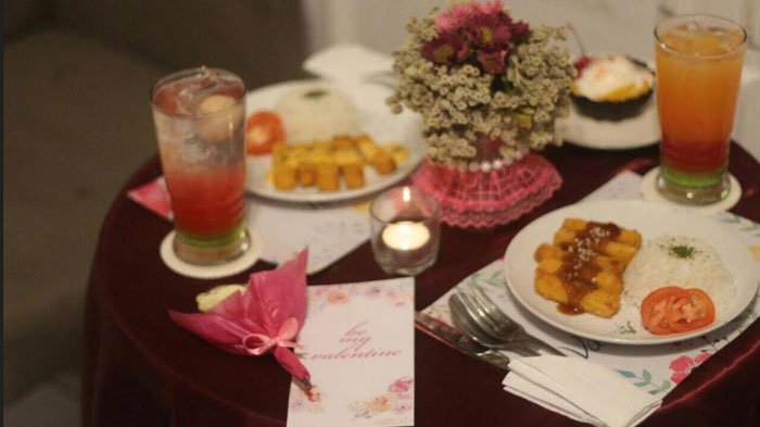 Detail Meja Dinner Romantis Nomer 26