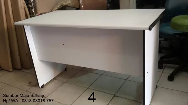 Detail Meja Kantor Putih Nomer 14