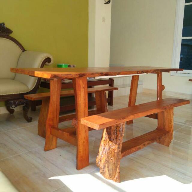 Detail Meja Kayu Antik Nomer 16