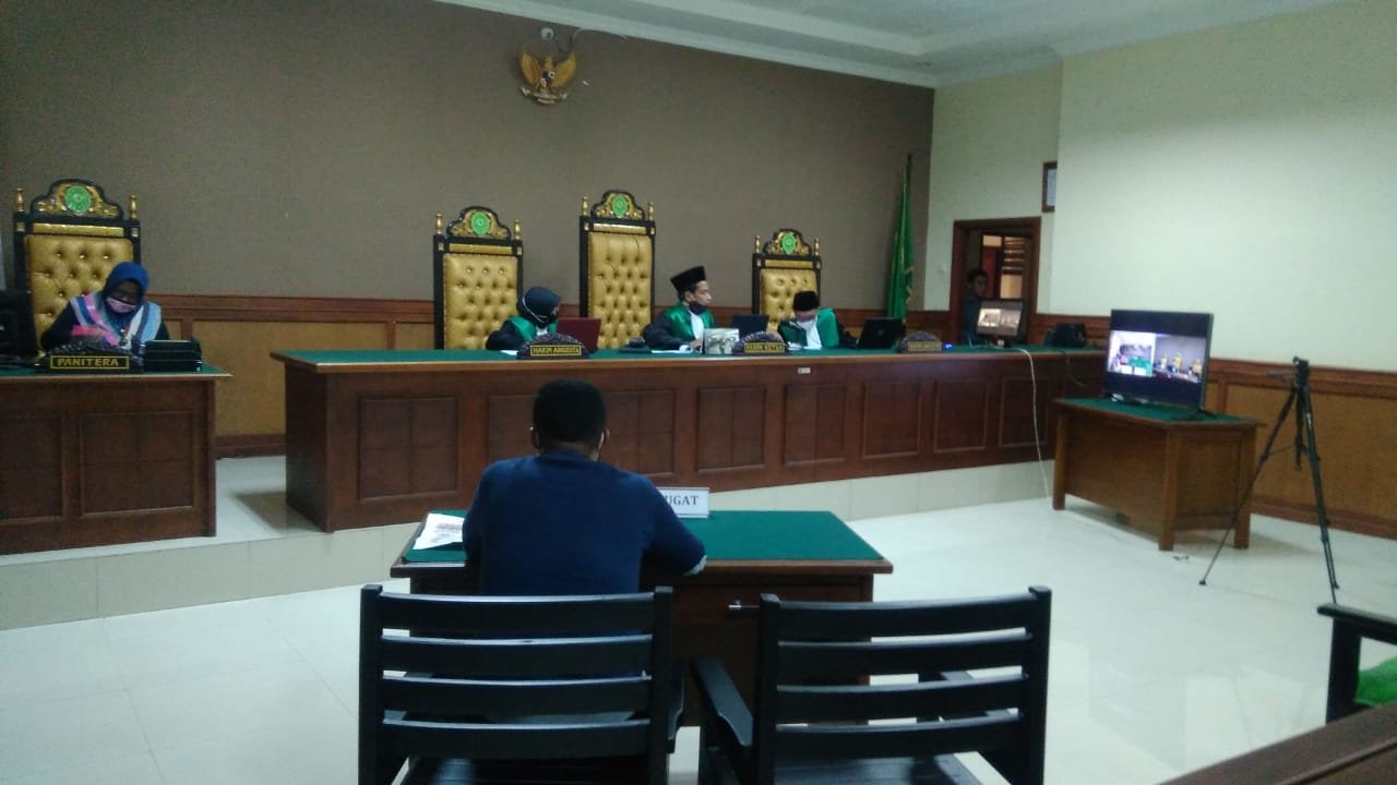 Detail Meja Sidang Pengadilan Nomer 9