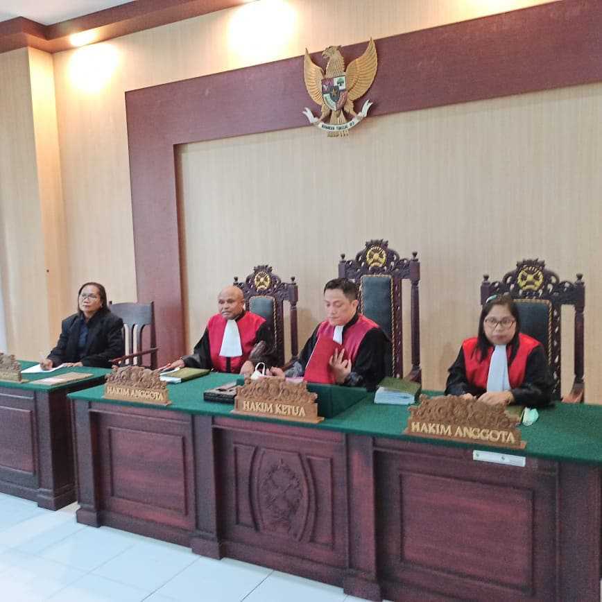 Detail Meja Sidang Pengadilan Nomer 16