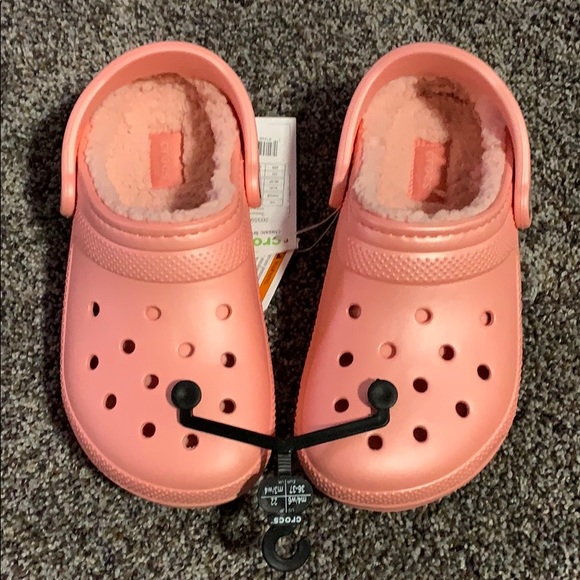 Detail Melon Colored Crocs Nomer 35