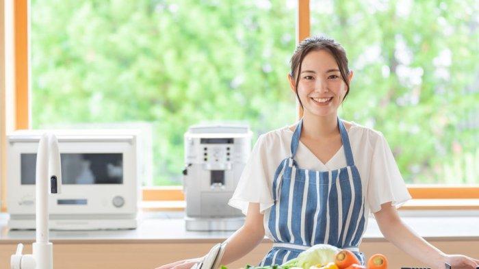 Detail Memasak Di Dapur Nomer 42