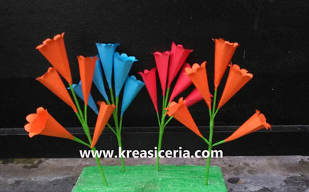 Detail Membuat Gambar Bunga Dari Kertas Origami Nomer 43