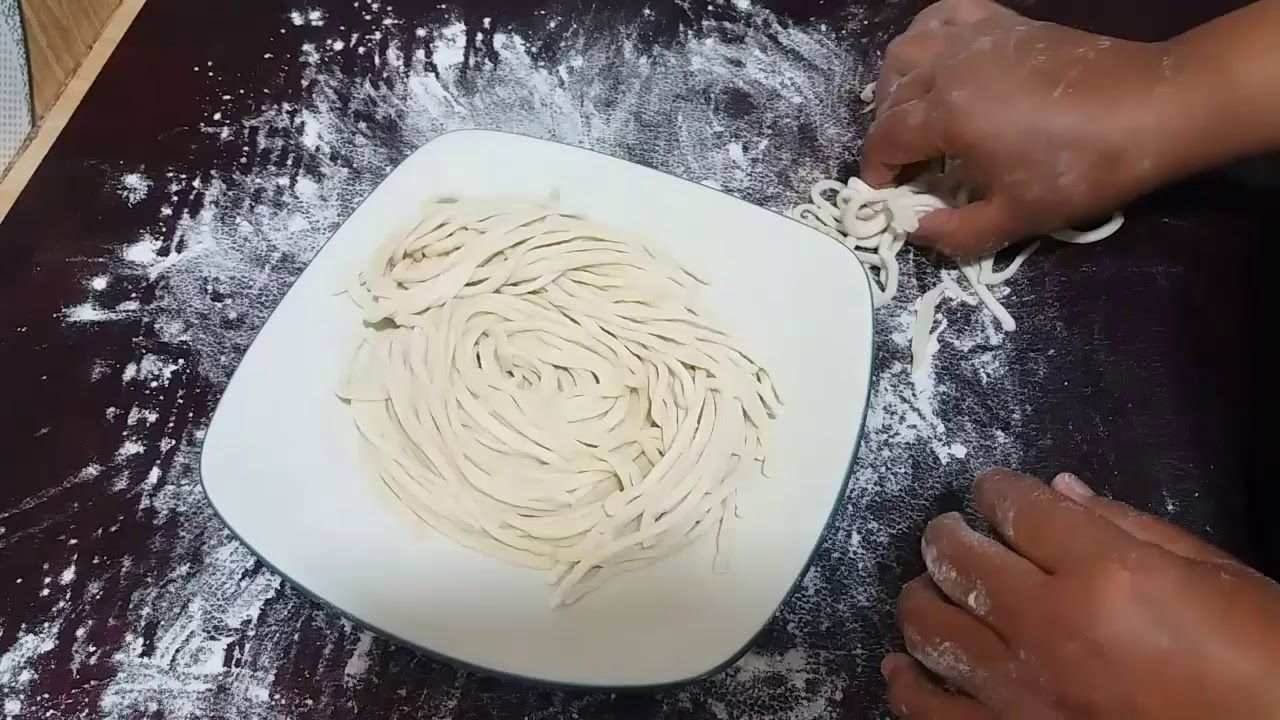 Membuat Mie Dengan Tangan - KibrisPDR