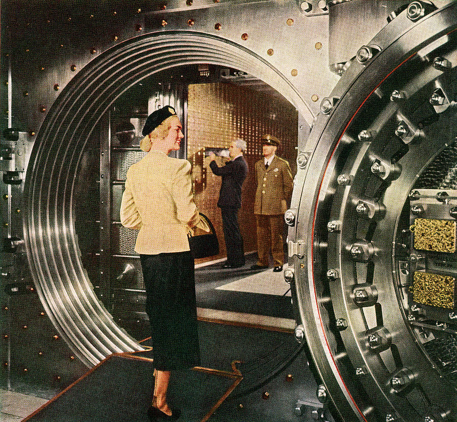 Detail Picture Of A Bank Vault Nomer 5