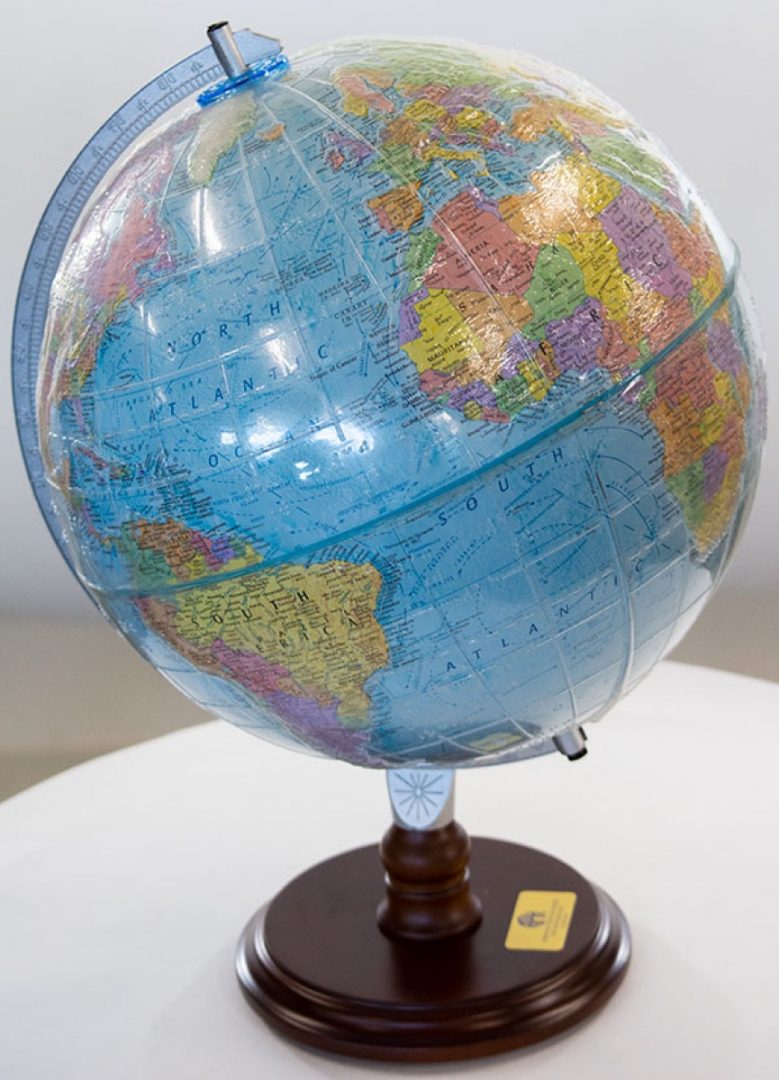 Detail Picture Of A Globe Nomer 5