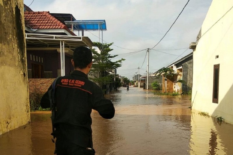 Detail Membuat Tanggul Banjir Di Rumah Nomer 16