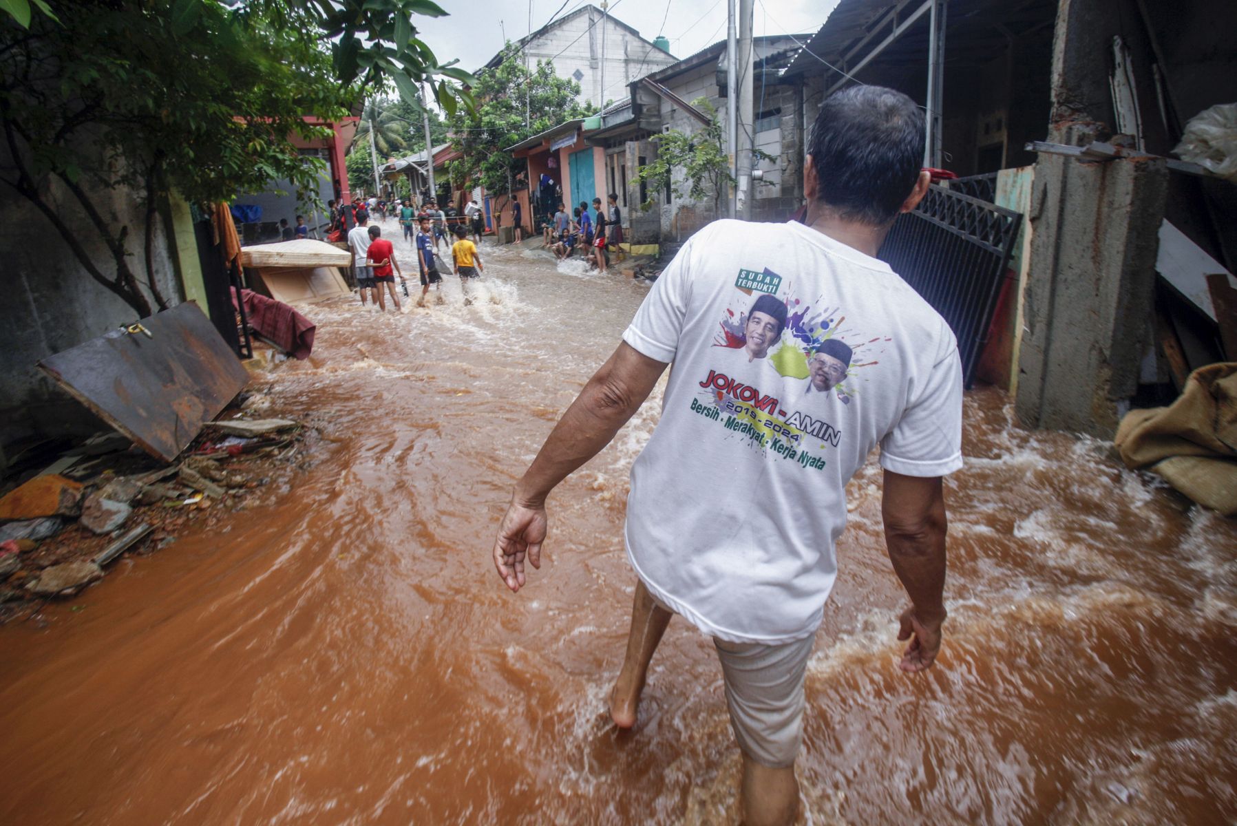 Detail Membuat Tanggul Banjir Di Rumah Nomer 37