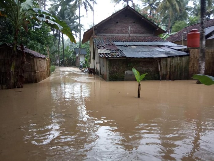 Detail Membuat Tanggul Banjir Di Rumah Nomer 45