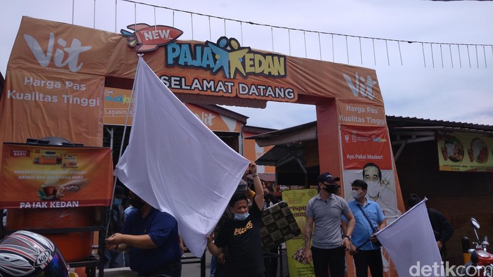 Detail Meme Bendera Putih Nomer 37