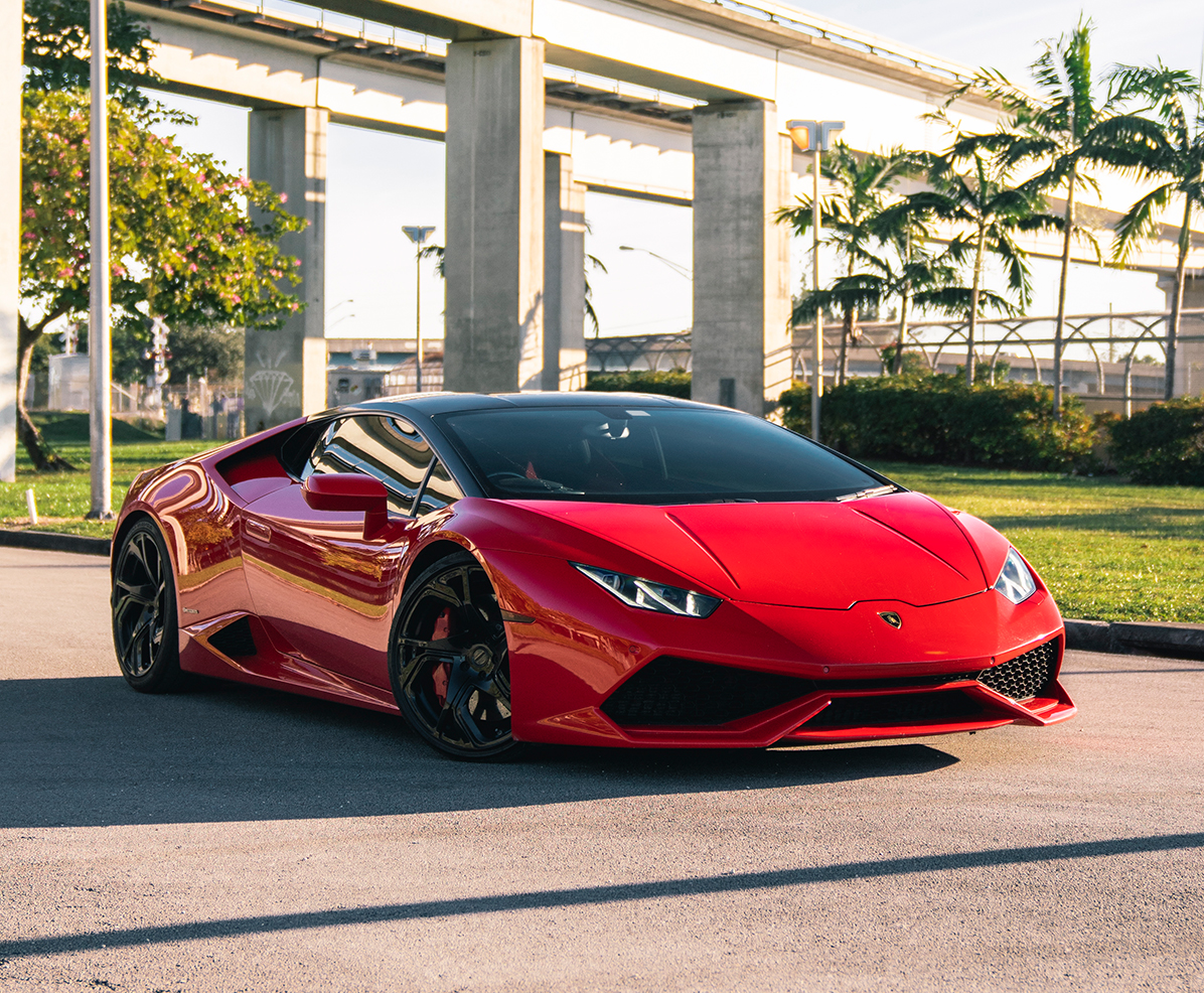 Detail Picture Of A Red Lamborghini Nomer 17