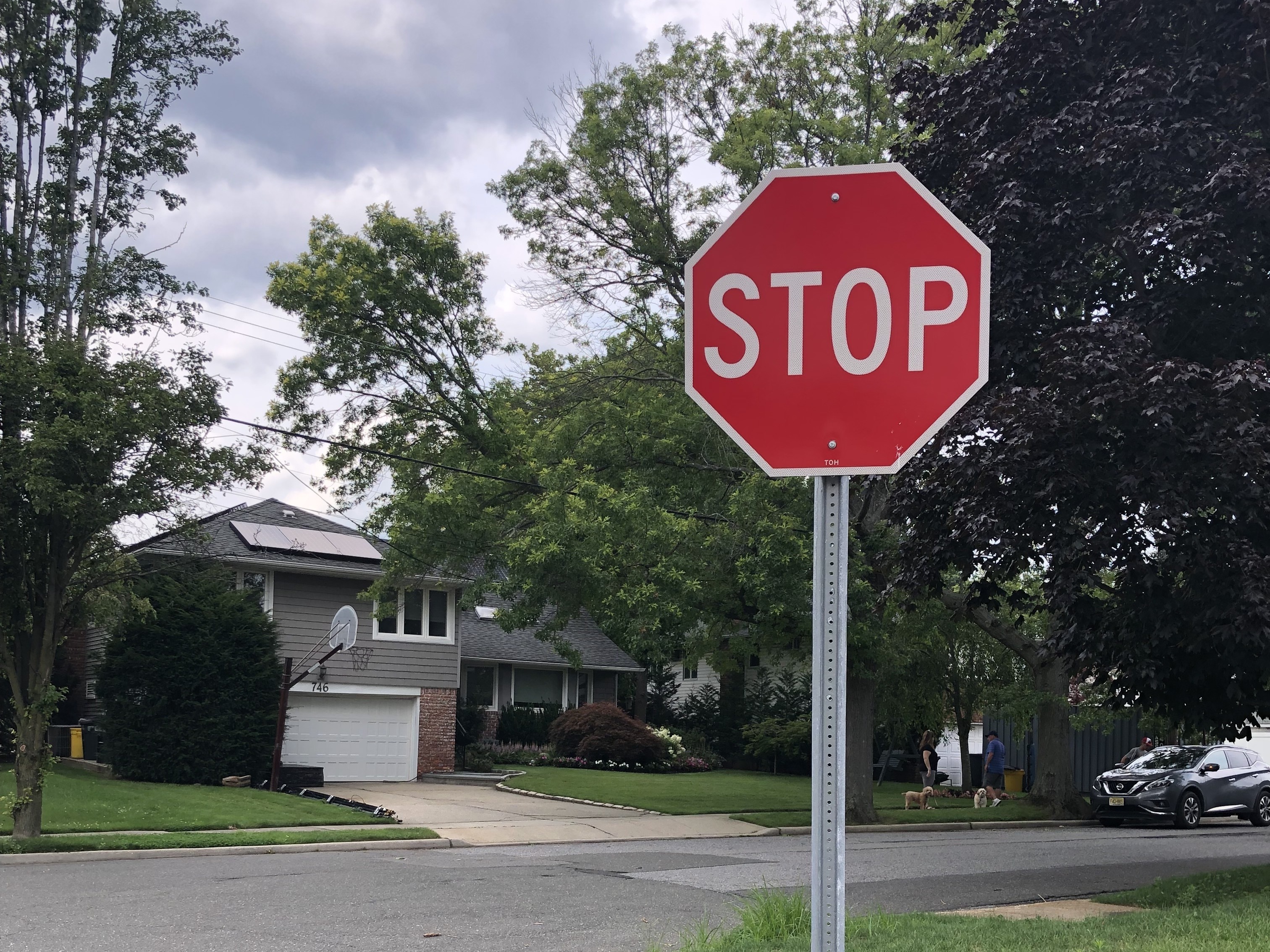 Detail Picture Of A Stop Sign Nomer 4