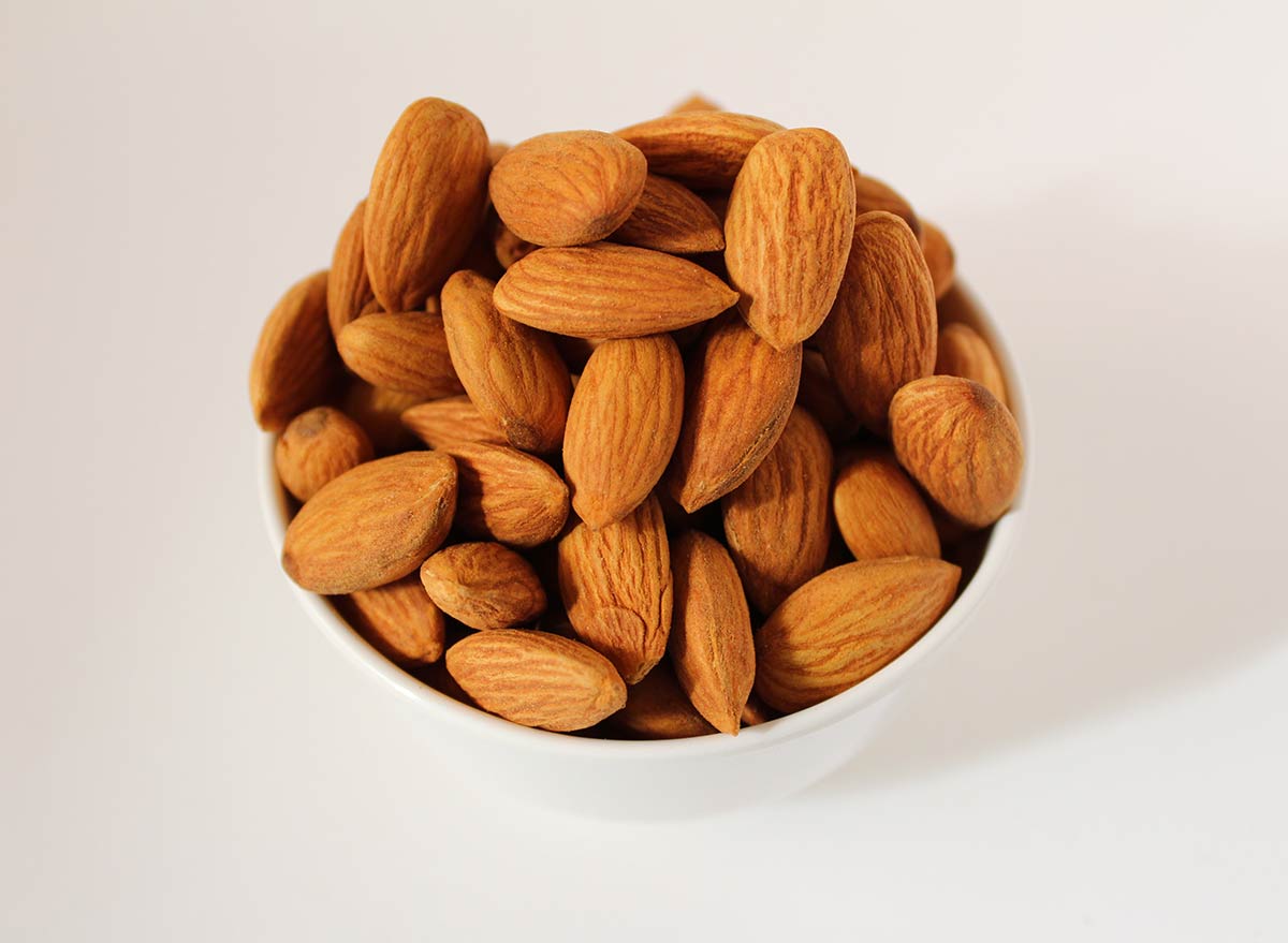 Detail Picture Of Almond Nuts Nomer 3