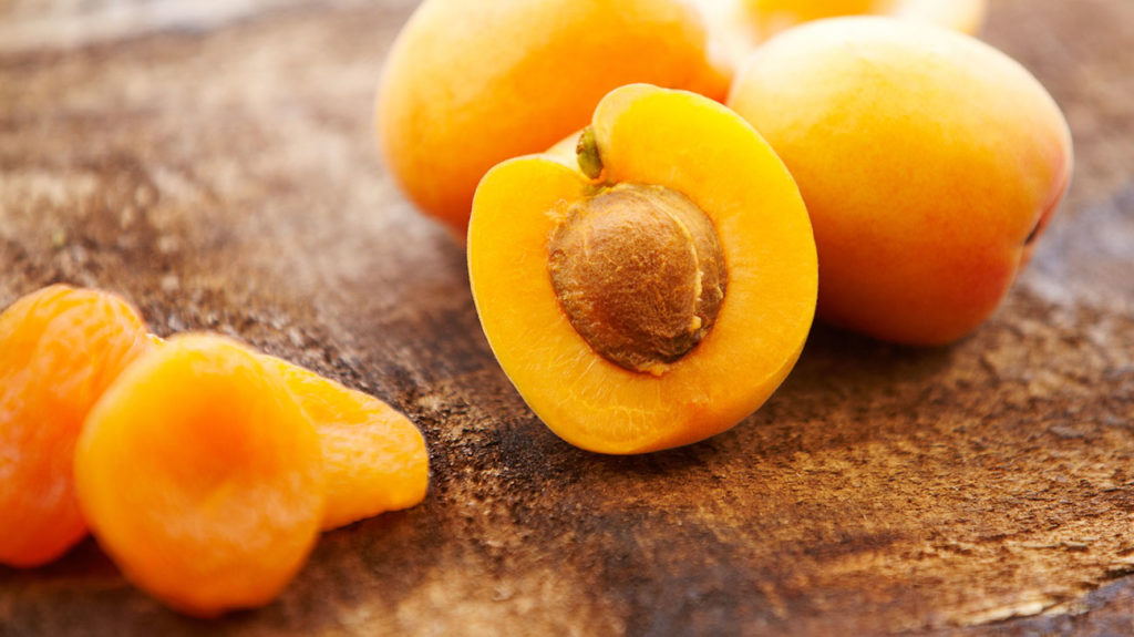 Detail Picture Of An Apricot Nomer 3