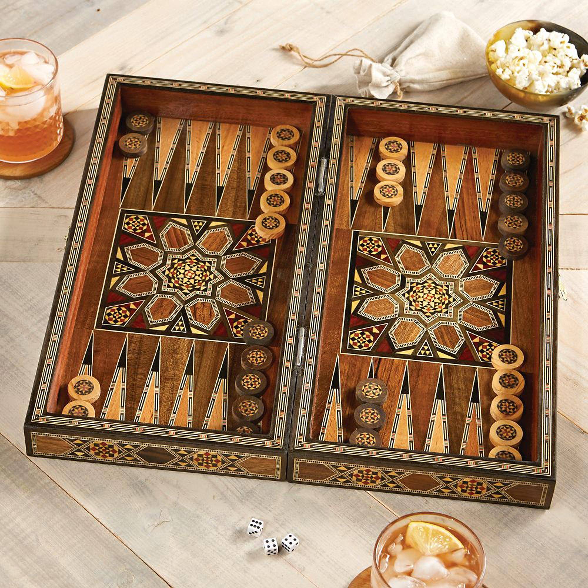 Detail Picture Of Backgammon Board Nomer 12