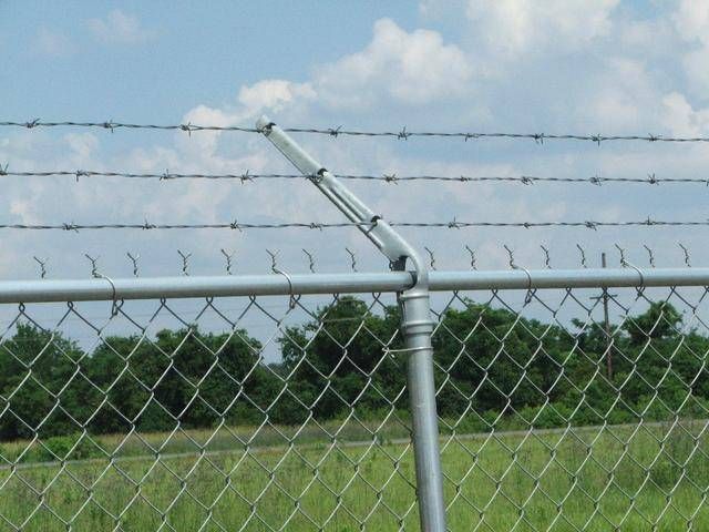 Detail Picture Of Barbed Wire Fence Nomer 50