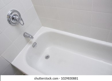 Detail Picture Of Bathtub Nomer 11