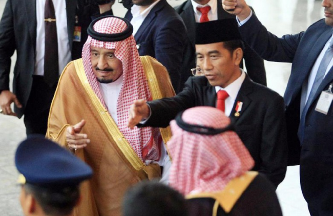 Detail Meme Raja Salman Dan Jokowi Nomer 38