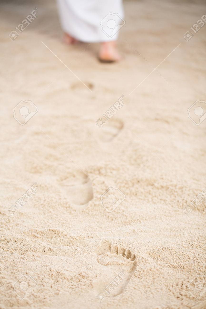 Detail Picture Of Jesus Footprints In The Sand Nomer 19